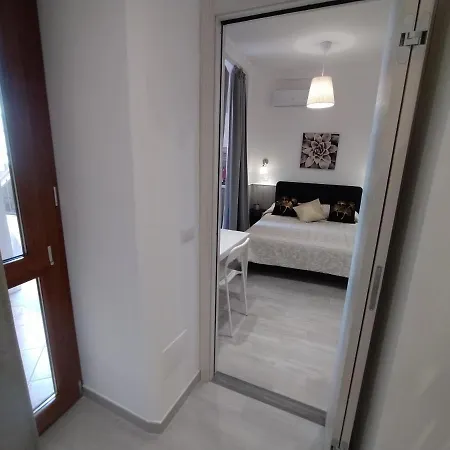 Marifra Garden Apartment *