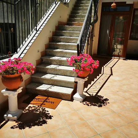 Marifra Garden 公寓 陶尔米纳
